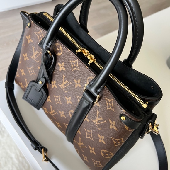 Louis Vuitton Soufflot BB in Black Monogram - Picture 11 of 14